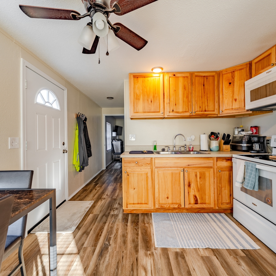 Park model kitchen